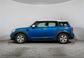 Подержанный автомобиль MINI Countryman 2017 года (8 фото)