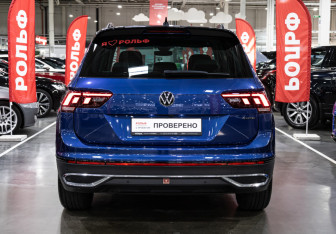 Подержанный автомобиль Volkswagen Tiguan 2022 года (9 фото)