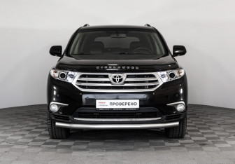 Подержанный автомобиль Toyota Highlander 2012 года (2 фото)