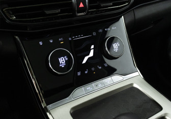 Подержанный автомобиль Exeed VX 2023 года (23 фото)