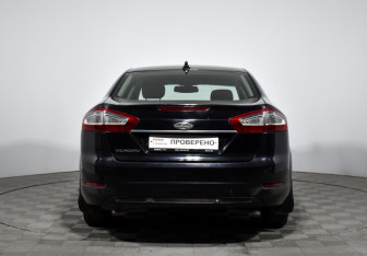 Подержанный автомобиль Ford Mondeo Sedan 2014 года (6 фото)