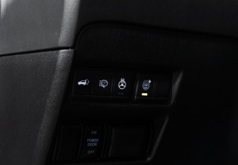 Подержанный автомобиль Infiniti QX80 2018 года (25 фото)