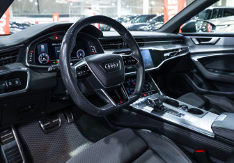Подержанный автомобиль Audi A6 Wagon 2018 года (16 фото)