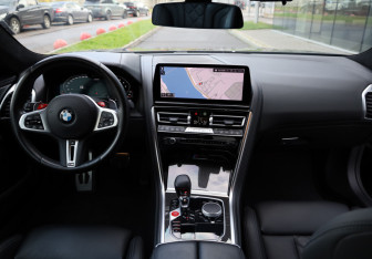Подержанный автомобиль BMW M8 Coupe 2023 года (11 фото)