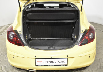 Подержанный автомобиль Opel Corsa 2012 года (21 фото)