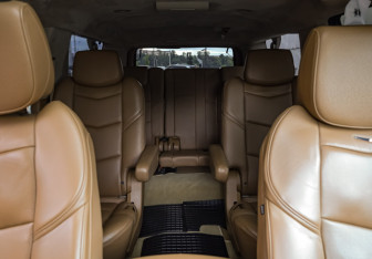 Подержанный автомобиль Cadillac Escalade Suv 2015 года (13 фото)