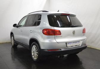 Подержанный автомобиль Volkswagen Tiguan 2013 года (7 фото)