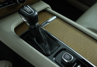 Подержанный автомобиль Volvo XC90 2018 года (15 фото)