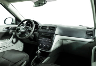 Подержанный автомобиль Skoda Yeti 2013 года (9 фото)