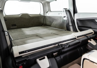 Подержанный автомобиль Volvo XC70 2014 года (25 фото)