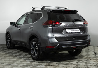 Подержанный автомобиль Nissan X-Trail 2021 года (7 фото)