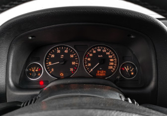 Подержанный автомобиль Opel Astra Sedan 2002 года (16 фото)