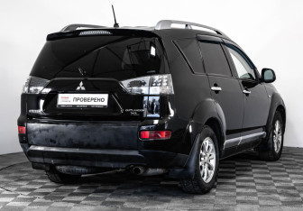 Подержанный автомобиль Mitsubishi Outlander 2008 года (5 фото)