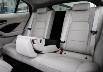 Подержанный автомобиль Jaguar I-Pace 2021 года (33 фото)