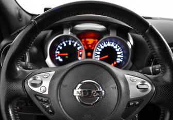 Подержанный автомобиль Nissan Juke 2014 года (17 фото)