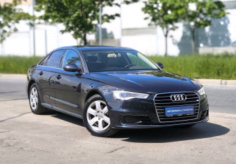 Подержанный автомобиль Audi A6 Sedan 2015 года (10 фото)