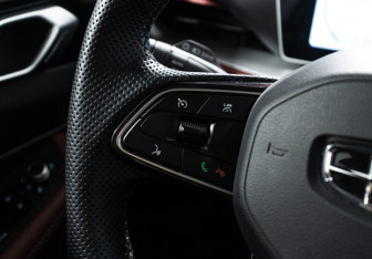 Подержанный автомобиль Geely Coolray 2023 года (20 фото)