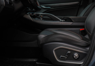 Подержанный автомобиль Geely Tugella 2022 года (26 фото)