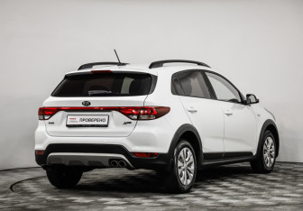 Подержанный автомобиль Kia Rio Hatchback 2017 года (5 фото)