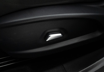 Подержанный автомобиль Москвич 6 2023 года (20 фото)