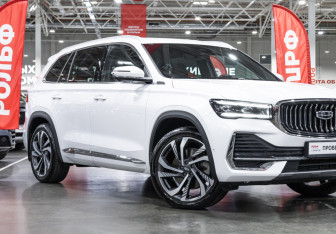 Подержанный автомобиль Geely Monjaro 2023 года (5 фото)