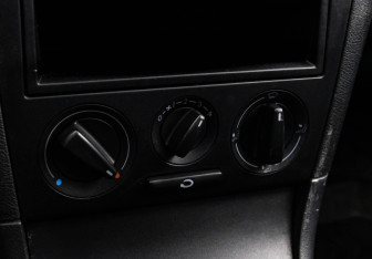 Подержанный автомобиль Skoda Octavia Liftback 2008 года (12 фото)