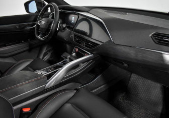 Подержанный автомобиль Geely Tugella 2023 года (15 фото)