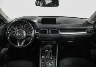 Подержанный автомобиль Mazda CX-5 2018 года (10 фото)