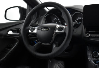 Подержанный автомобиль Ford Focus Hatchback 2012 года (14 фото)
