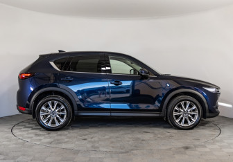 Подержанный автомобиль Mazda CX-5 2021 года (4 фото)