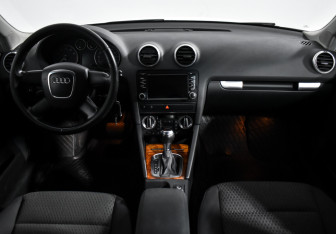 Подержанный автомобиль Audi A3 Hatchback 2011 года (14 фото)
