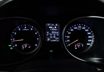 Подержанный автомобиль Hyundai Santa Fe 2013 года (12 фото)