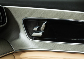 Подержанный автомобиль Jaecoo J8 2024 года (21 фото)