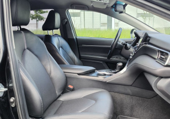 Подержанный автомобиль Toyota Camry Sedan 2021 года (13 фото)