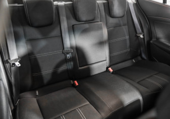 Подержанный автомобиль Renault Fluence 2014 года (23 фото)