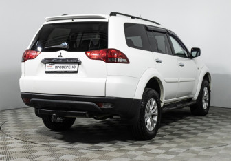 Подержанный автомобиль Mitsubishi Pajero Sport 2013 года (5 фото)