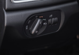Подержанный автомобиль Audi Q3 2013 года (19 фото)