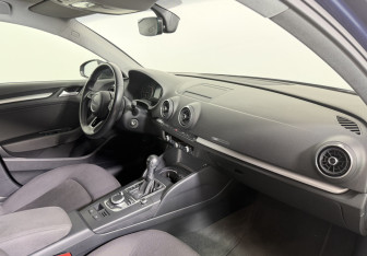 Подержанный автомобиль Audi A3 Sedan 2020 года (9 фото)