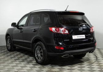 Подержанный автомобиль Hyundai Santa Fe 2011 года (7 фото)