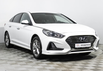 Подержанный автомобиль Hyundai Sonata 2019 года (3 фото)