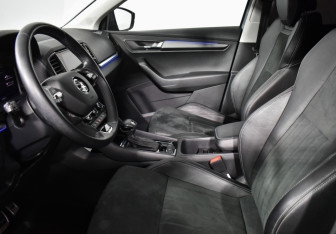 Подержанный автомобиль Skoda Karoq 2021 года (10 фото)