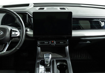 Подержанный автомобиль GAC GS8 2024 года (14 фото)