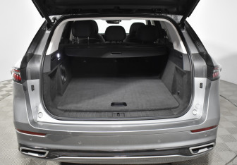 Подержанный автомобиль Jaecoo J8 2024 года (25 фото)