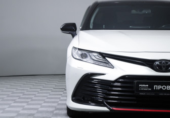 Подержанный автомобиль Toyota Camry Sedan 2021 года (31 фото)