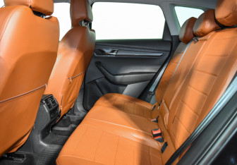 Подержанный автомобиль Skoda Karoq 2020 года (12 фото)