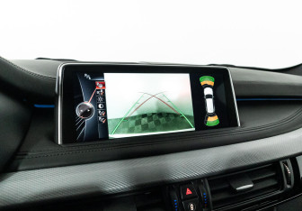 Подержанный автомобиль BMW X5 2014 года (15 фото)