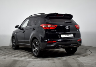 Подержанный автомобиль Hyundai Creta 2021 года (7 фото)
