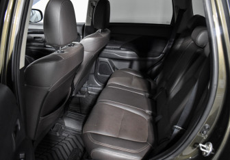 Подержанный автомобиль Mitsubishi Outlander 2019 года (11 фото)