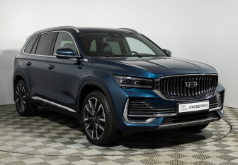 Подержанный автомобиль Geely Monjaro 2024 года (17 фото)