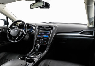 Подержанный автомобиль Ford Mondeo Sedan 2015 года (9 фото)